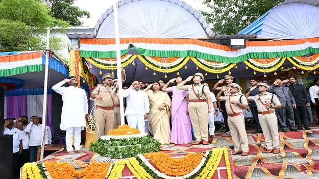 kumaram bheem asifabad- జిల్లా సమగ్రాభివృద్ధికి కృషి