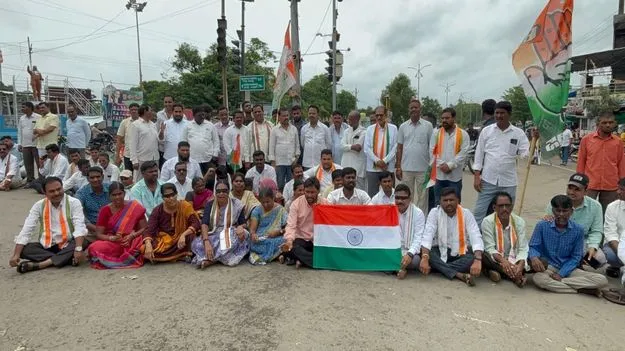 kumaram bheem asifabad-కేంద్ర మంత్రి రాజీనామా చేయాలి