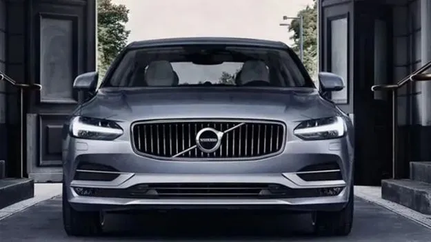 వోల్వో కార్ల ధరలు పెంపు