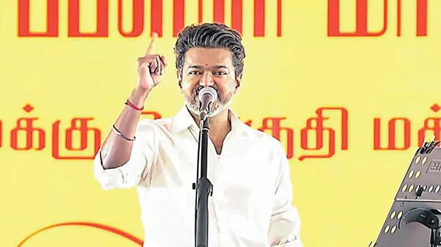 కోటు, సూటు వేసుకోవడం తప్పా?