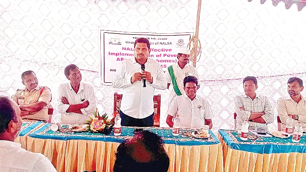 చట్టాలపై  అవగాహన పెంచుకోవాలి