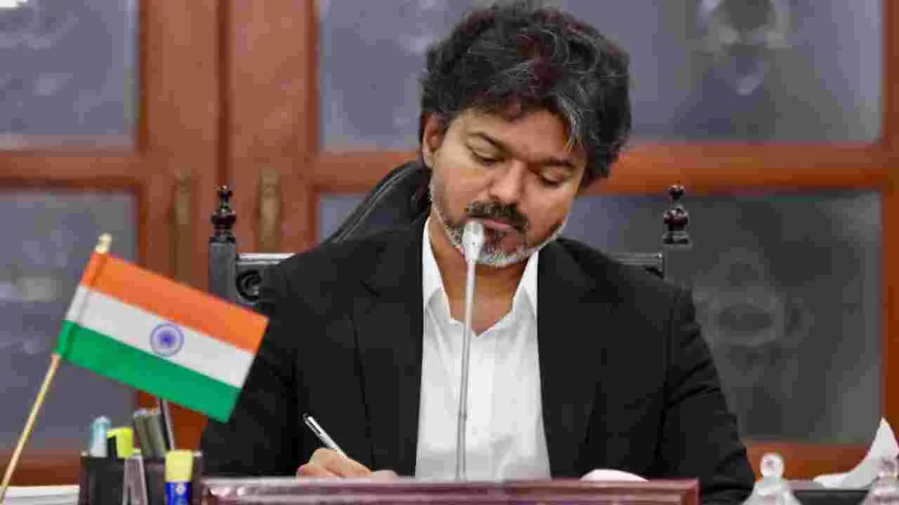 డీఎంకేలో చేరితే రూ.50 కోట్లు ఇస్తామన్నారు