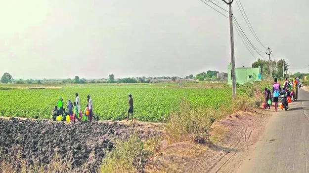 WATER: తాగునీటి కోసం పరుగులు