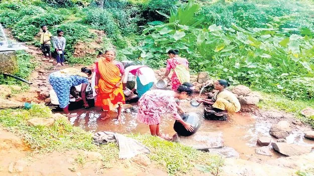 మౌలిక వసతులకు నోచుకోని గిరి గ్రామాలు