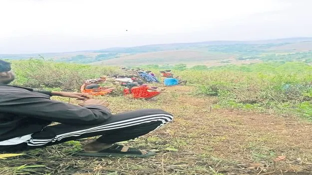 ముఖ హాజరుకు ఉపాధి శ్రామికుల పాట్లు
