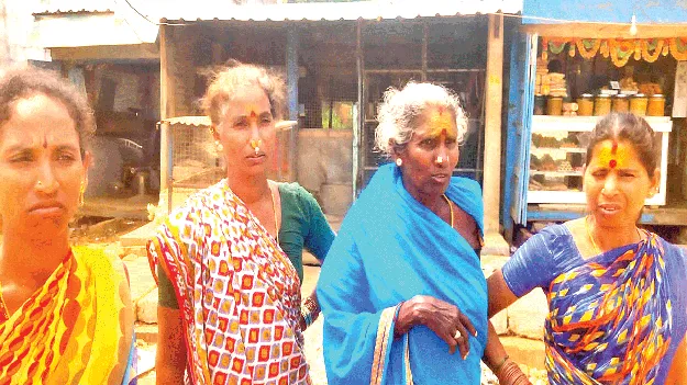 బంగారంతో వ్యాపారి పరారీ