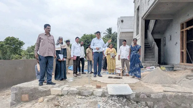 ఇందిరమ్మ ఇంటి నిర్మాణ పనుల్లో వేగం పెంచాలి