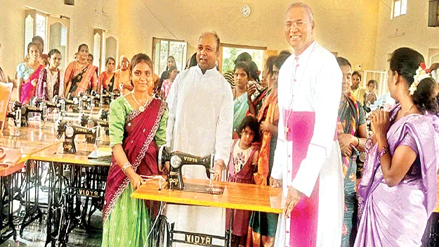 స్వయం ఉపాధితో ఆత్మ గౌరవం