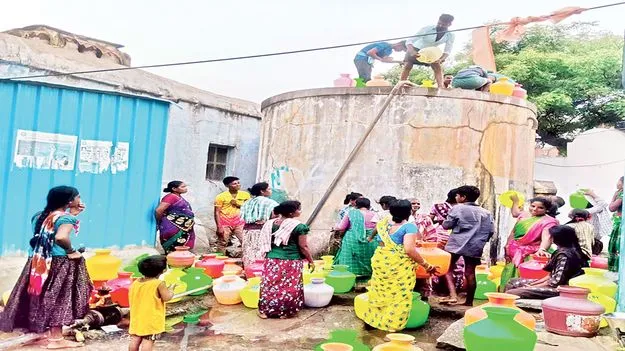 పానీపాట్లు