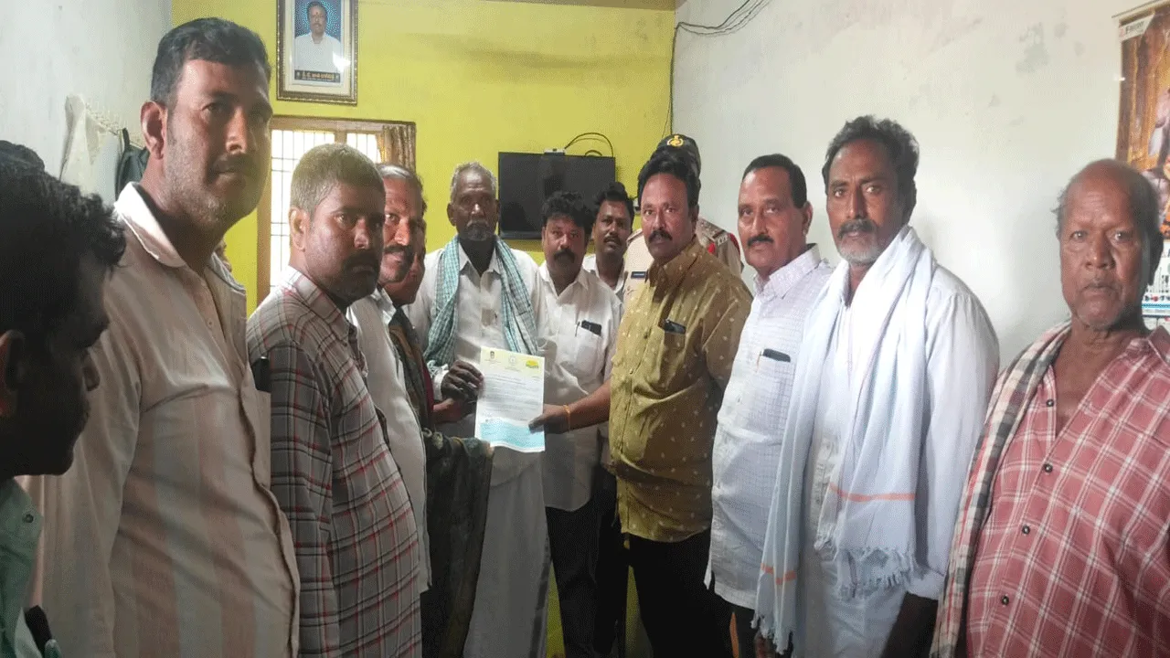 పేదల అభ్యున్నతే లక్ష్యం  : ఎమ్మెల్యే గిత్తా