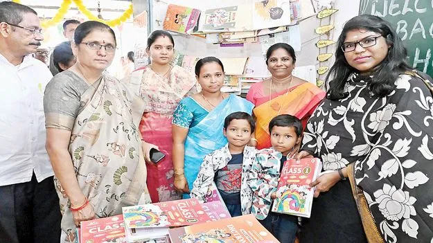 ప్రభుత్వ పాఠశాలల్లో అన్నీ ఉచితమే