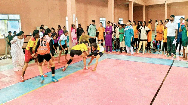 హోరాహోరీగా బాలికల అమరావతి ఛాంపియన్‌ షిప్‌ పోటీలు