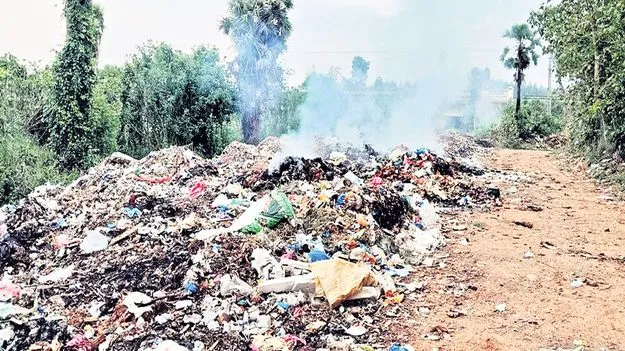 సర్పా నదిలో డంపింగ్‌ యార్డు!