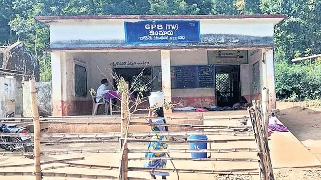 31న పోలింగ్‌ కేంద్రాలను ప్రకటించండి 