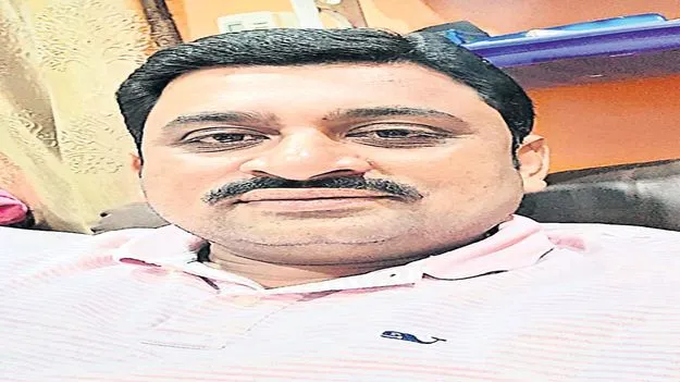 డీఎంహెచ్‌వోగా ఎం.రియాజ్‌భాయ్‌ నియామకం