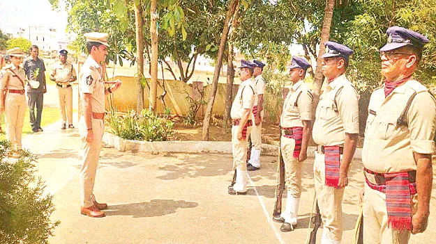 రౌడీషీటర్లకు క్రమం తప్పకుండా కౌన్సెలింగ్‌: ఎస్పీ