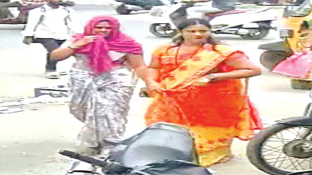  నమ్మించి.. నకిలీ బంగారం అంటగట్టి