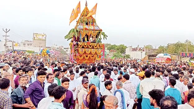 వైభవంగా తిమ్మగురుడు  రథోత్సవం