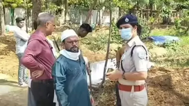 రూ.45 లక్షల కోసం ప్రియుడితో కలిసి తల్లిని చంపేసింది