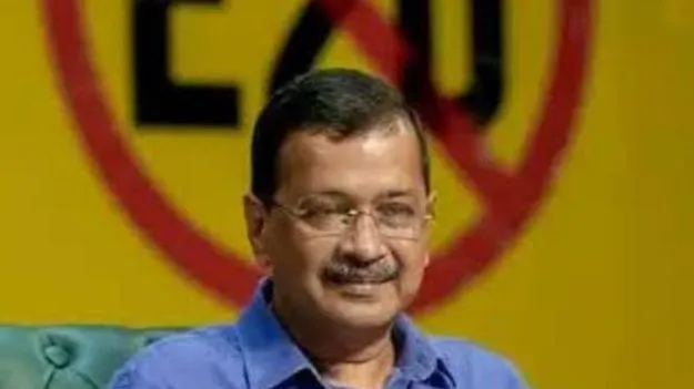 ట్రంప్‌ ఒత్తిడితోనే ఈ-20 పెట్రోల్‌: కేజ్రీవాల్‌