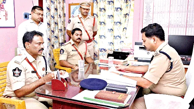 విజిబుల్‌ పోలీసింగ్‌ తప్పనిసరి: ఎస్పీ