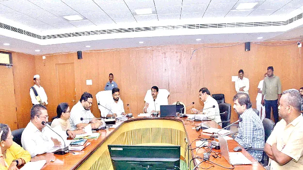 Mutations must be resolved within 15 days మ్యుటేషన్లను  15 రోజుల్లో పరిష్కరించాలి 