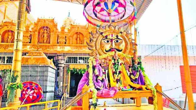 GOD: సూర్య, చంద్రప్రభ వాహనాలపై శ్రీవారి దర్శనం