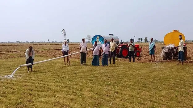 చినుకు రాలడం లేదు