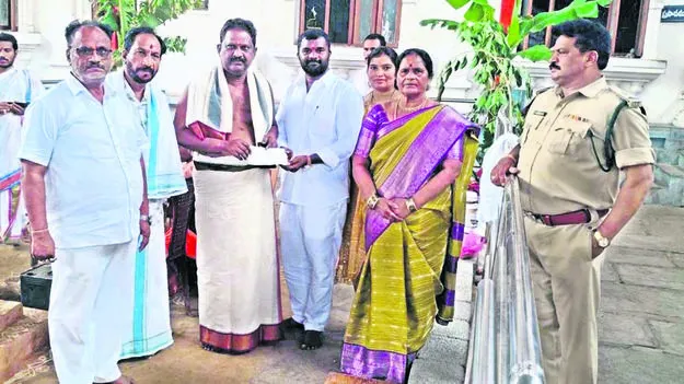 DONATION: కసాపురం ఆలయానికి రూ. 2.34లక్షల విరాళం