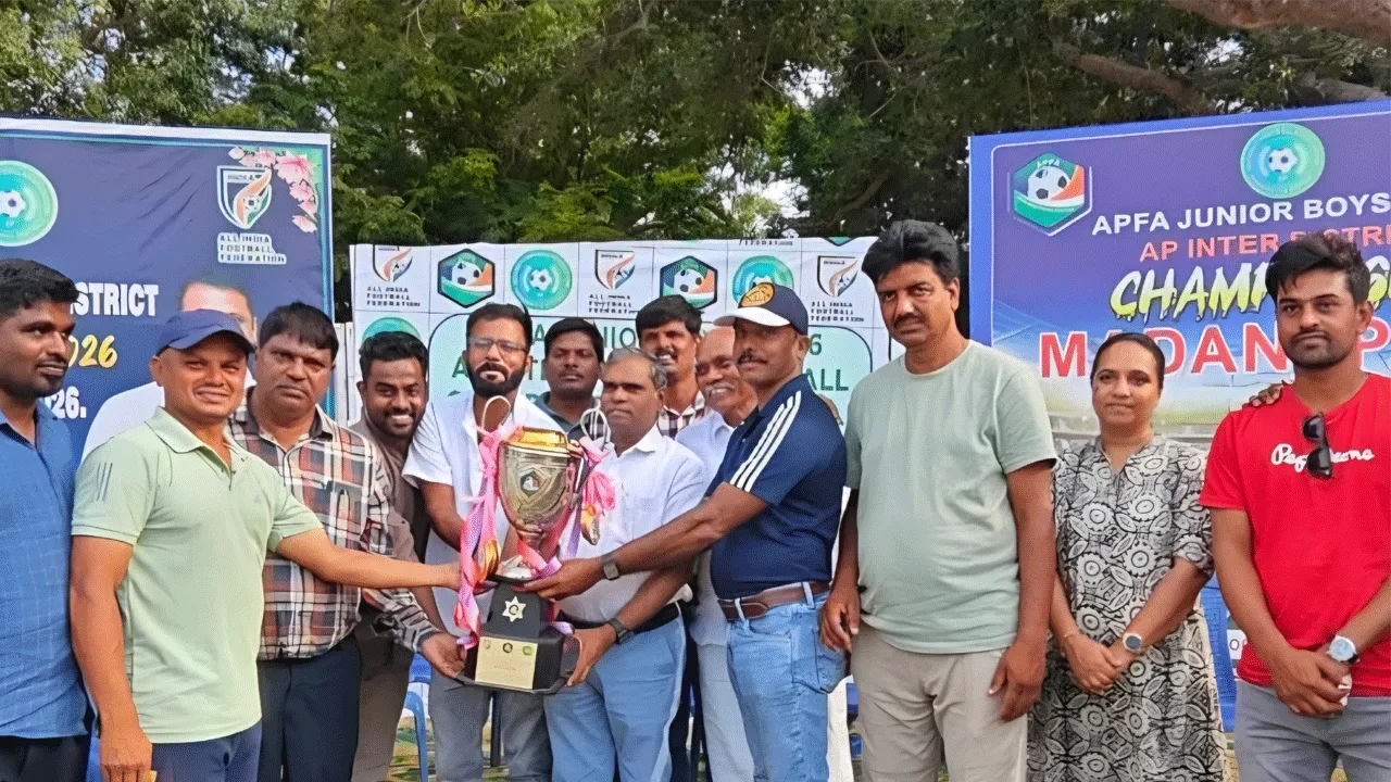 జూనియర్‌ ఫుట్‌బాల్‌ చాంపియన్‌గా వైజాగ్‌ జట్టు