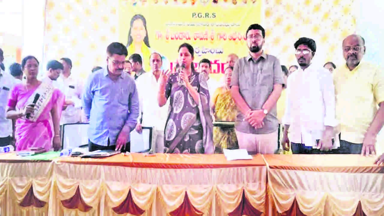 MLA SRAVNI: సమస్యల పరిష్కారానికే ప్రజాదర్బార్‌