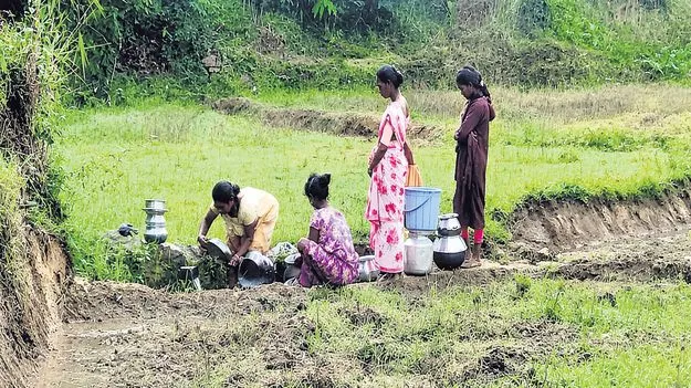 ఊటనీరే దిక్కు