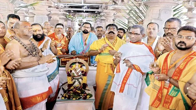 శ్రావణ మాసోత్సవాలు ప్రారంభం