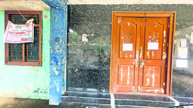 AADHAR: ఆధార్‌ అవస్థలు