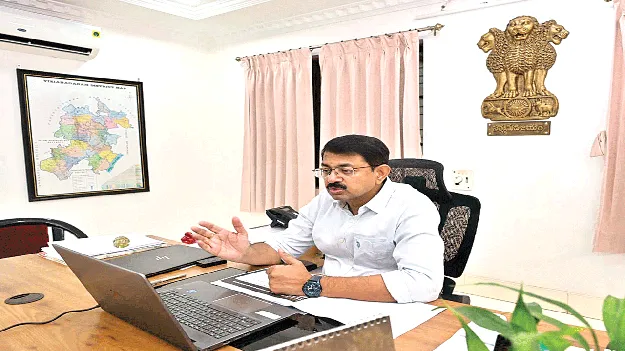 There will be no leniency if money is demanded for the pension. పింఛను కోసం డబ్బులడిగితే ఉపేక్షించేది లేదు
