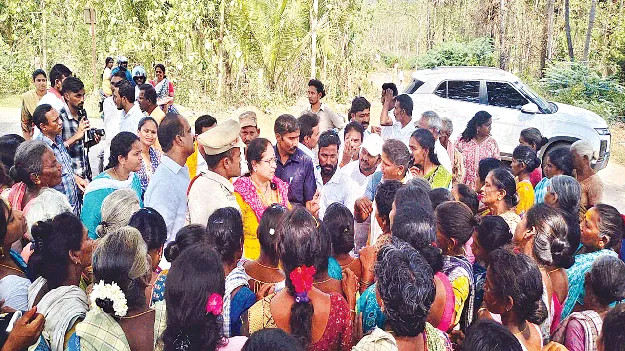 తాగునీటికి అవస్థలు పడుతున్నాం 