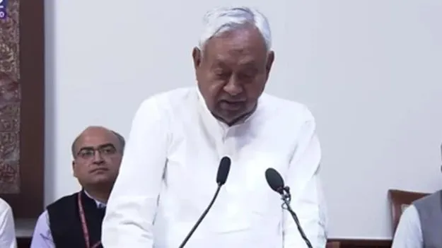 రాజ్యసభ సభ్యుడిగా నితీశ్‌ ప్రమాణం