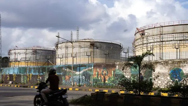 రష్యా చమురు దిగుమతుల కొనసాగింపు