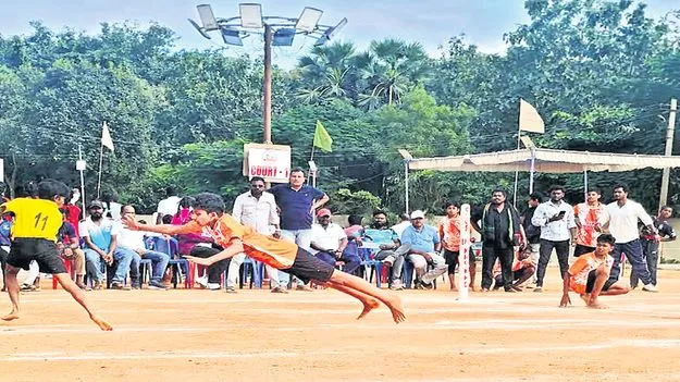 ఆటలు ఆడేదెలా?