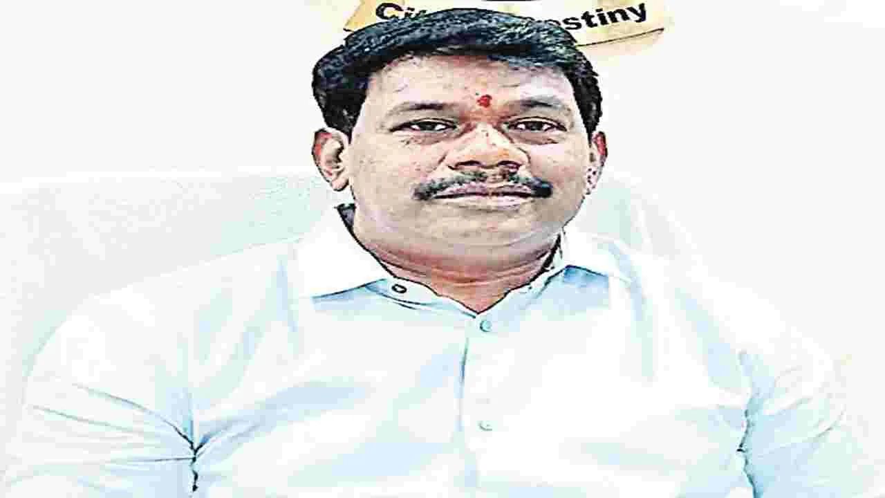 జీవీఎంసీ జోనల్‌ కమిషనర్‌గా చక్రవర్తి