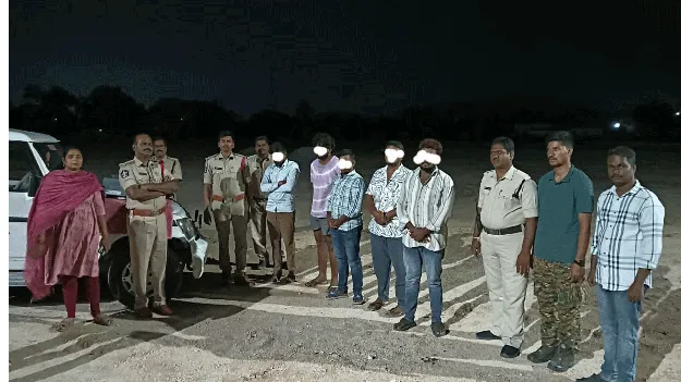 8 మంది బెట్టింగ్‌ నిర్వాహకుల అరెస్టు