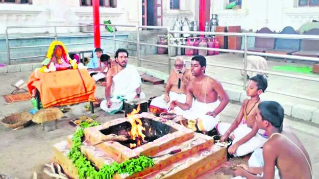 GOD: కసాపురంలో మన్యు సూక్త హోమం