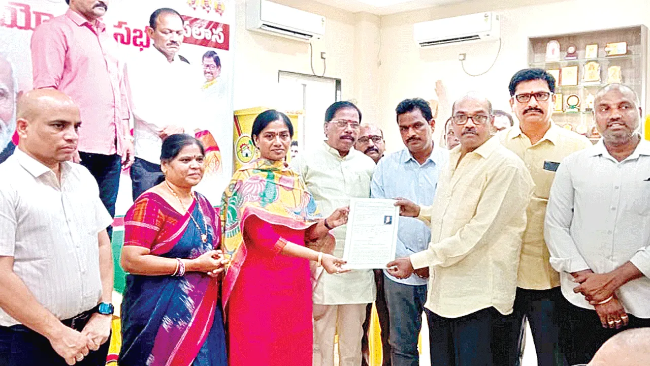 నిర్వాసితులందరికీ న్యాయం: ఎమ్మెల్యే శిరీష
