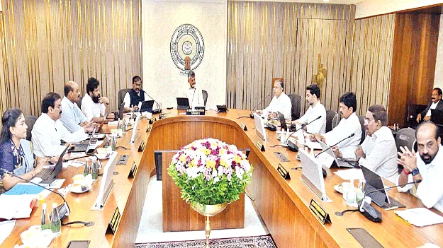 కొలువులు.. వైద్యసేవలు