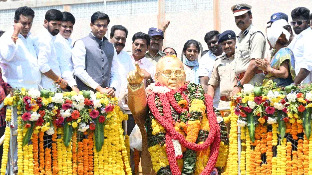 ఎస్సీ, ఎస్టీల సమస్యలపై స్పెషల్‌ గ్రీవెన్సు : కలెక్టర్‌