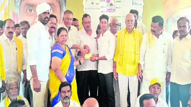 MINISTER: అట్టహాసంగా మంత్రి కేశవ్‌ జన్మదిన వేడుకలు