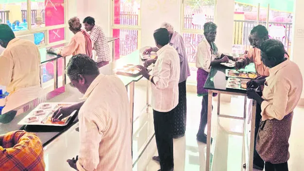 CANTEEN: పేదలకు వరంగా అన్న క్యాంటీన