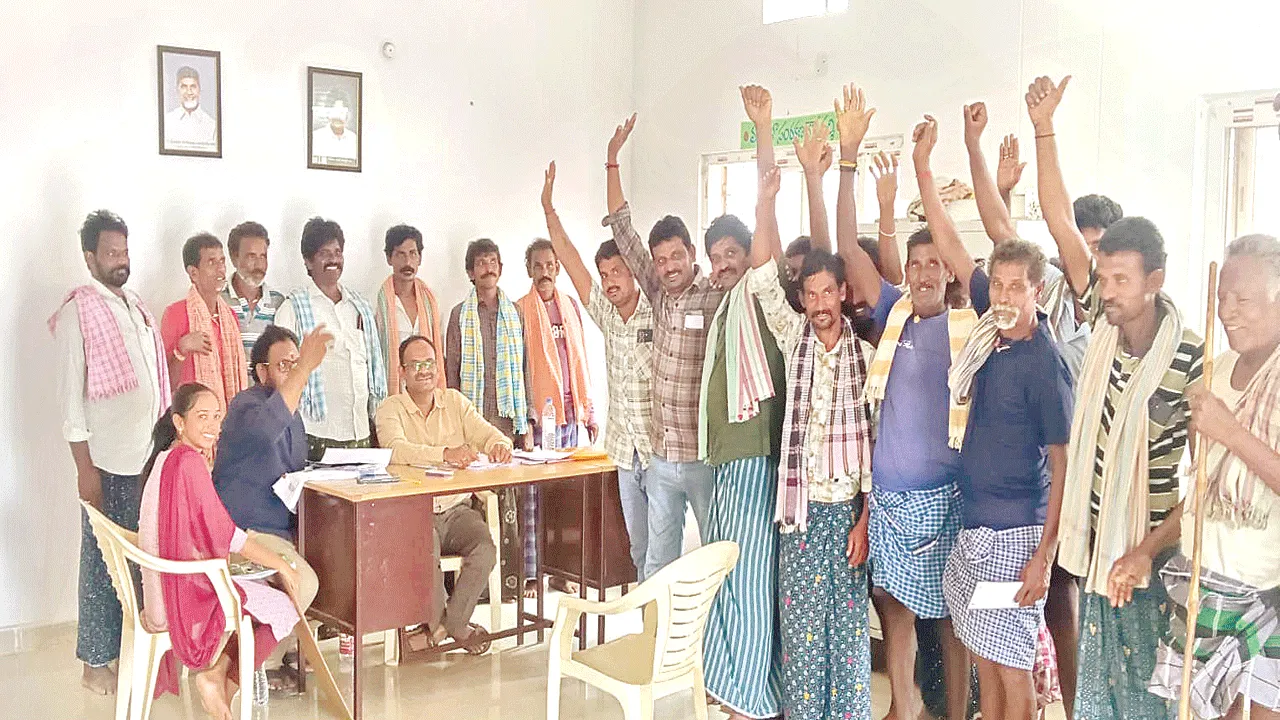Cooperative society elections pass off peacefully. సహకార సంఘాల ఎన్నికలు ప్రశాంతం