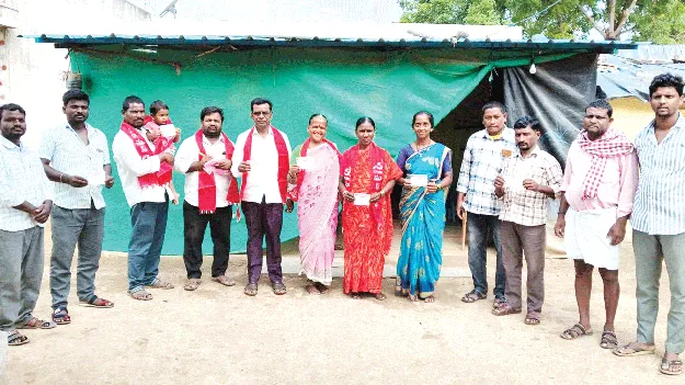 వ్యవసాయ కార్మిక చట్టాన్ని తీసుకురావాలి