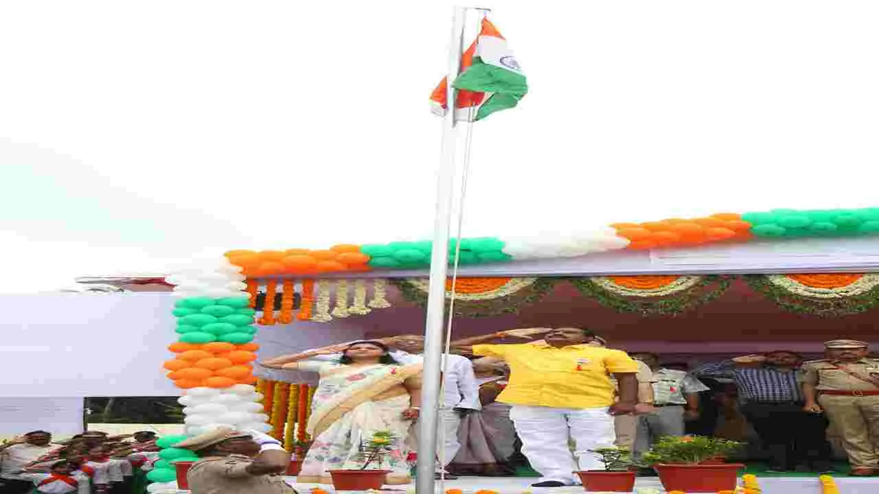 గోదావరి వరద కరకట్టలకు రూ.28.03 కోట్లు